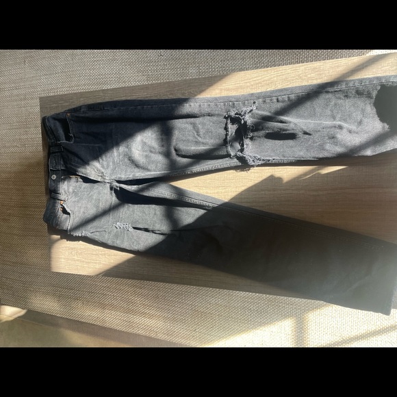 Black Abercrombie & Fitch : The 90’s Straight Ultra High Rise (27/4R) - Picture 3 of 4